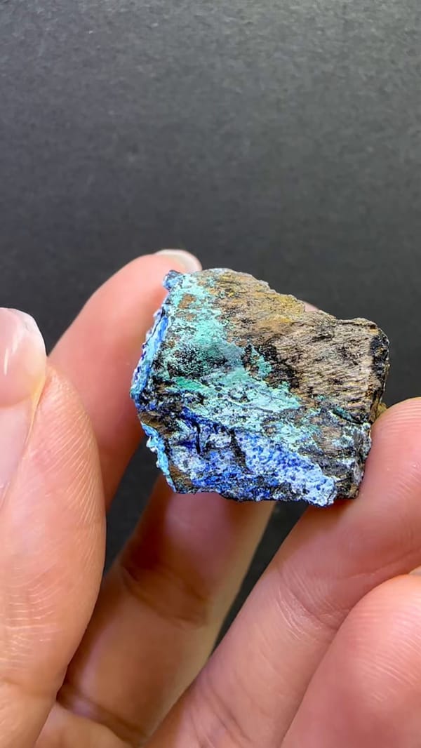 Complete reverse view of the exact azurite, malachite and gibbsite specimen