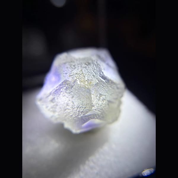 Tanzanite blue-violet fluorite from Fujian — alternate view