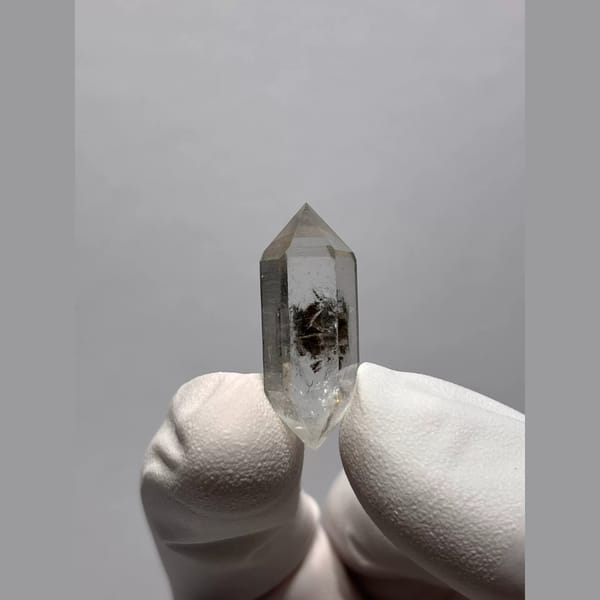 Dt quartz Yunnan 2.8 cm — alternate view