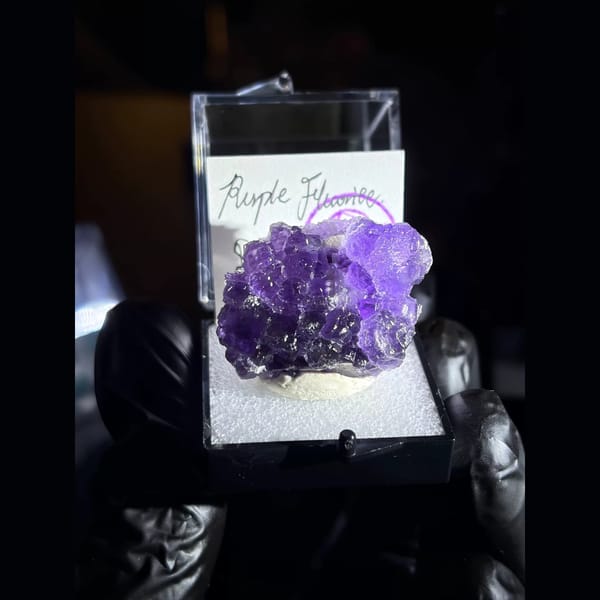 Deep purple etched fluorite on white quartz from De'an — alternate view