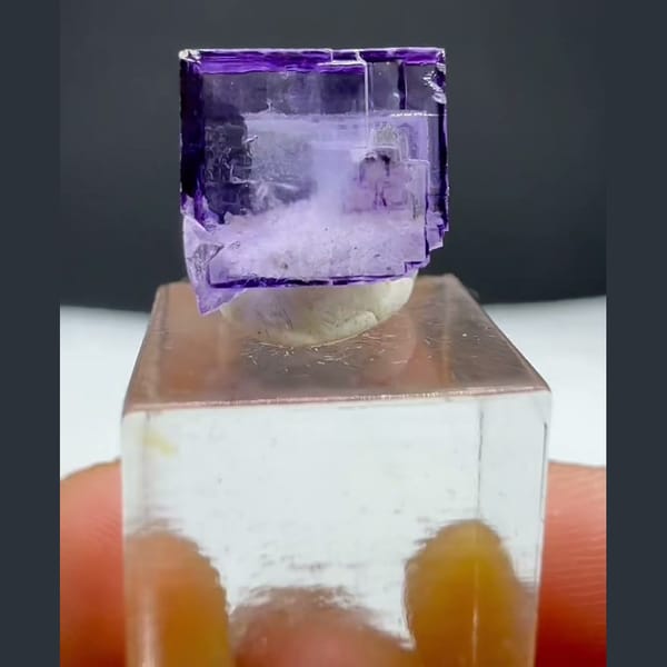 Small Glassy Purple Fluorite Yaogangxian 0.9 cm — alternate view
