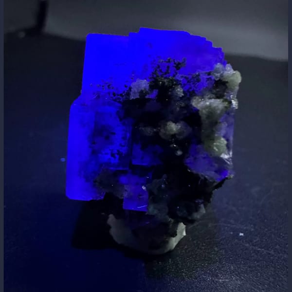 Garden Fluorite with Mica Yaogangxian 3.1 cm — alternate view