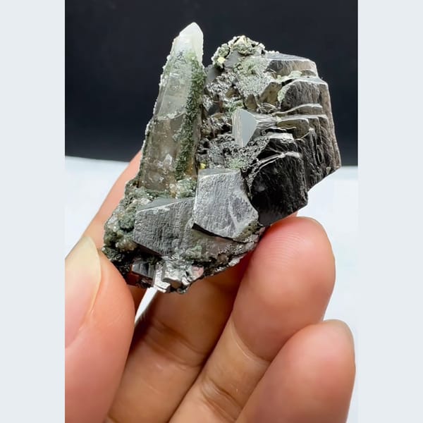 Quartz with Arsenopyrite and Chlorite Yaogangxian 3.9 cm — alternate view