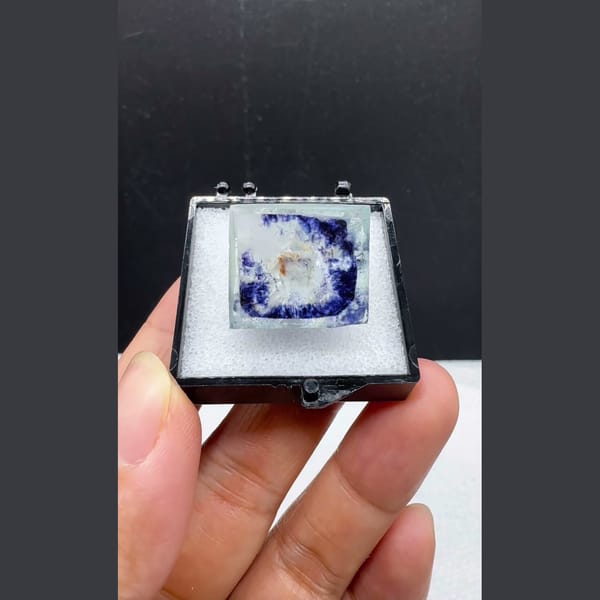 Blue Phantom Fluorite Yaogangxian 1.8 cm — complete view