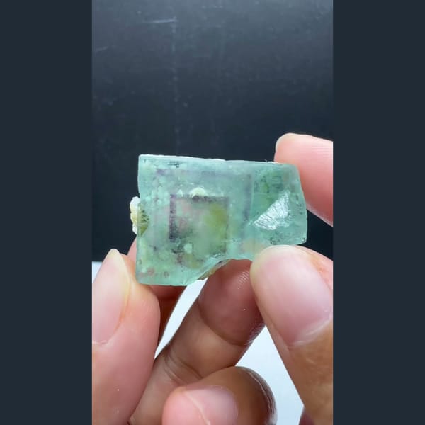 Bicolor Green Fluorite Yaogangxian 2.9 cm — alternate view