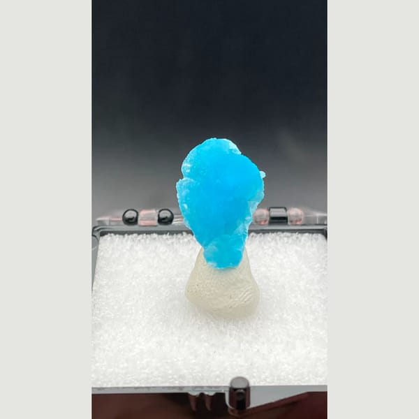 Small velvety blue hemimorphite from Guangdong — detail view
