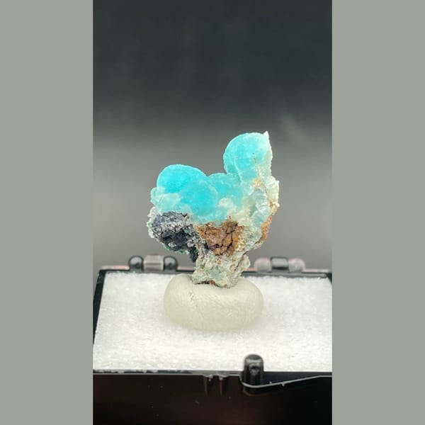 Bright glacier-blue hemimorphite from Guangdong — detail view