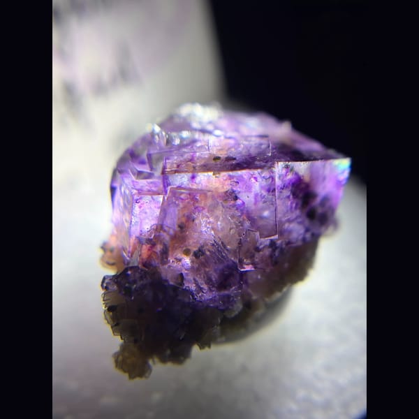 Purple-framed fluorite with calcite from Yaogangxian — detail view