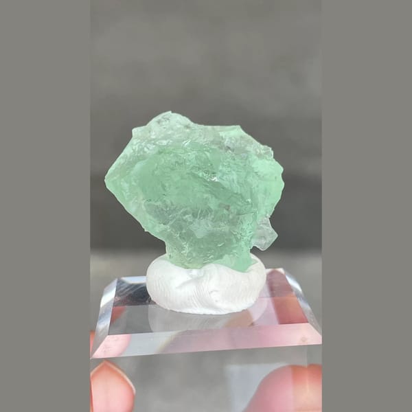 Etched candy-green fluorite with calcite from Fujian — alternate view
