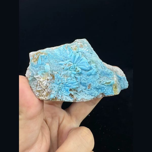 Sky blue fluorescent gibbsite with gearksutite from Qinglong — complete view
