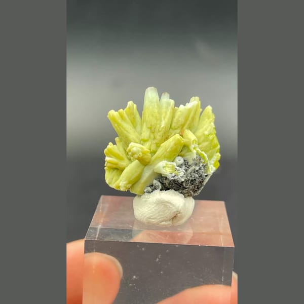 Yellow-green plumbogummite crystal cluster from Guangxi — complete view