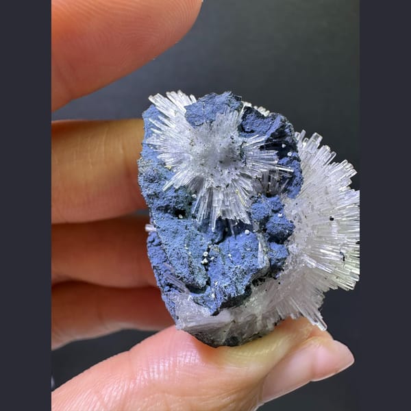 Radiating white zeolite flower ball from Zhejiang — detail view