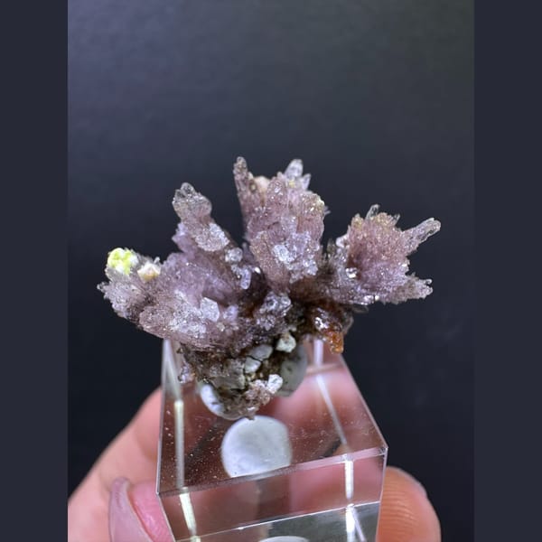 Radiating mauve-pink creedite spray from Guizhou — alternate view