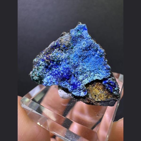 Velvety blue cyanotrichite with azurite on limonite from Yunnan — alternate view