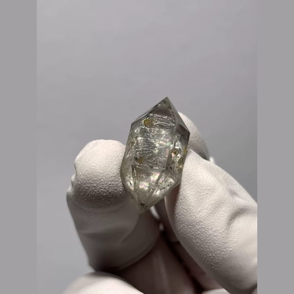 Marked Sketch DT Quartz Yunnan 2.8 cm — detail view