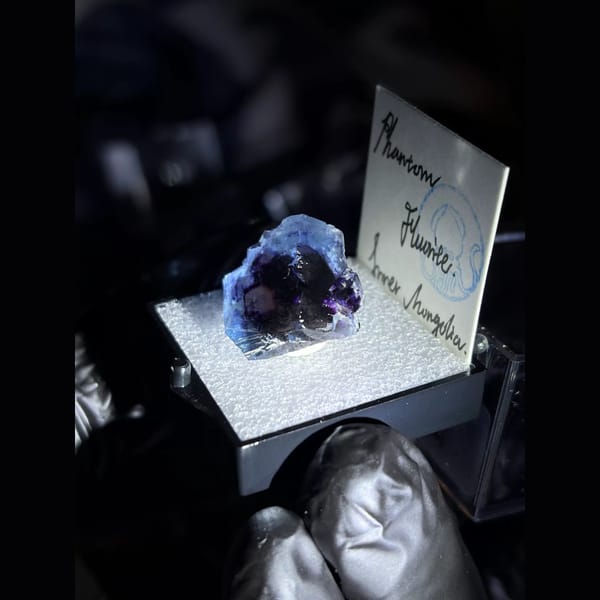 Clear fluorite with purple phantom and blue rim from Inner Mongolia — detail view