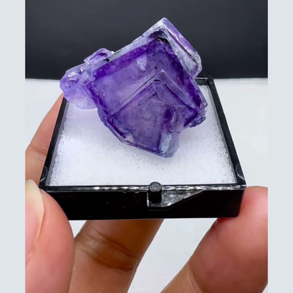 Purple-Rim Fluorite Yaogangxian 2.8 cm — alternate view