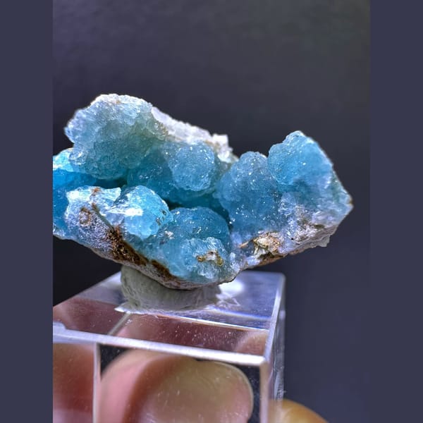 Sky blue hemimorphite cluster from Yunnan — complete view