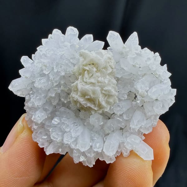 Complete rotated view of the Myanmar quartz and dolomite specimen