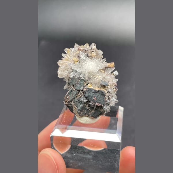Gearksutite flower on matrix from Guizhou — alternate view