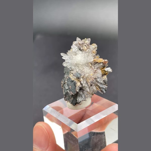 Gearksutite flower on matrix from Guizhou — alternate view