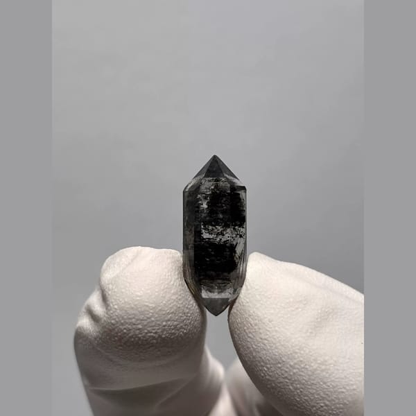 Dt quartz Yunnan 2.2 cm — alternate view