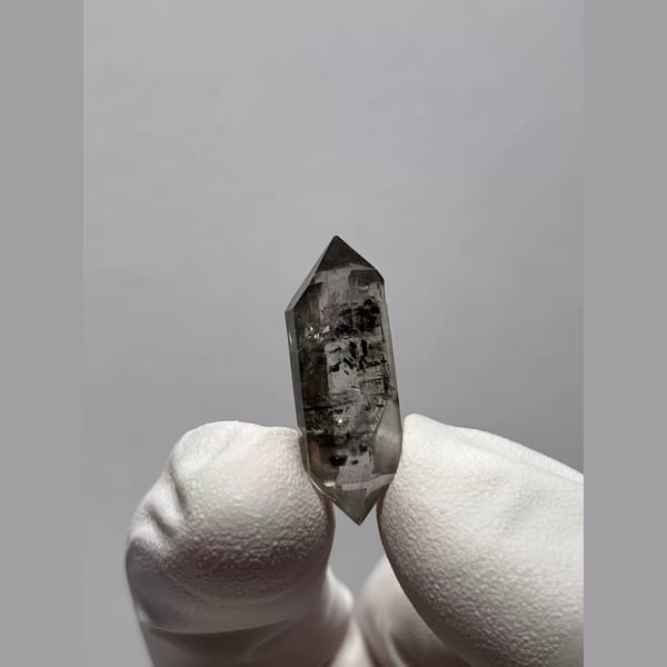 Marked DT Quartz Yunnan 2.6 cm — detail view