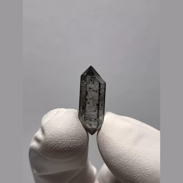 Dt quartz Yunnan 2.1 cm — alternate view