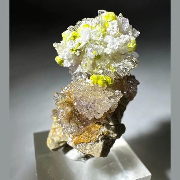 Creedite Flower in Lavender and Lime Guizhou 3.0 cm — alternate view