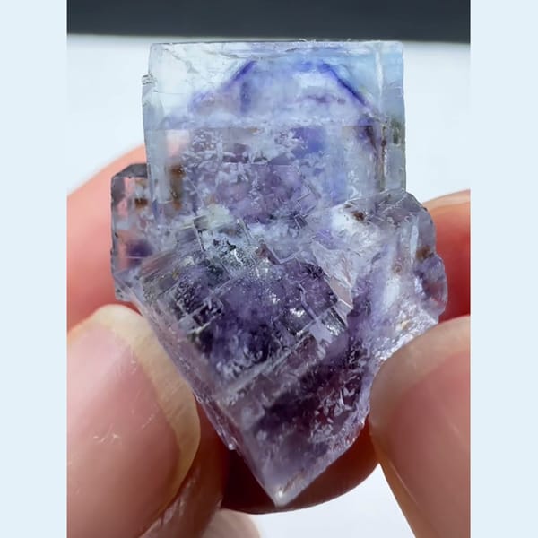 Snowflake Fluorite Yaogangxian 2.2 cm — alternate view