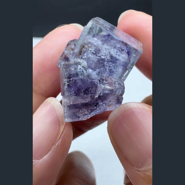 Snowflake Fluorite Yaogangxian 2.2 cm — detail view