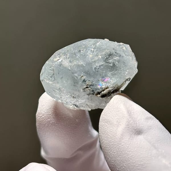 Aquamarine Floater Xuebaoding 3.0 cm — detail view