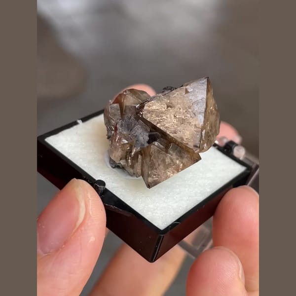 Scheelite from Yaogangxian — detail view