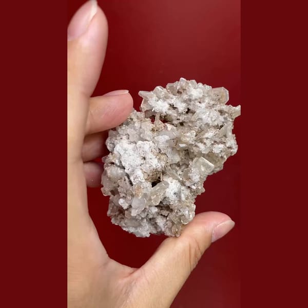 Apophyllite fish-eye from Fengjiashan Daye — detail view