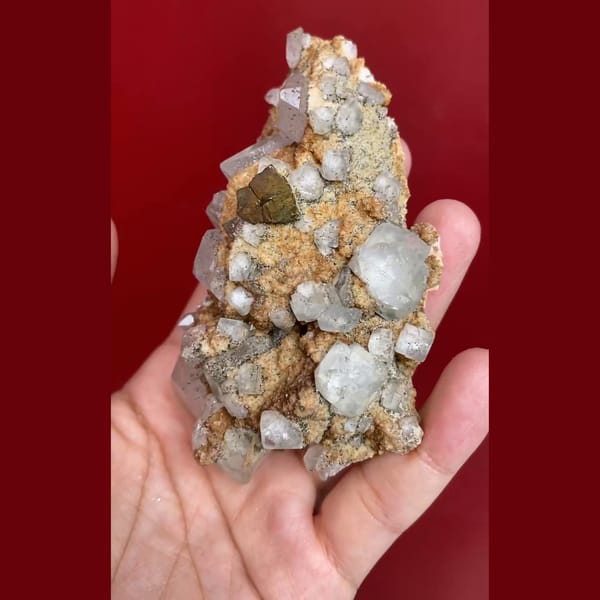Iridescent chalcopyrite with fluorite and pyrite from Hubei — complete view