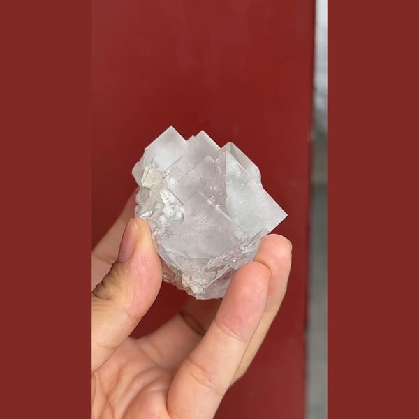 Colourless stepped fluorite from Xuebaoding, Sichuan — alternate view
