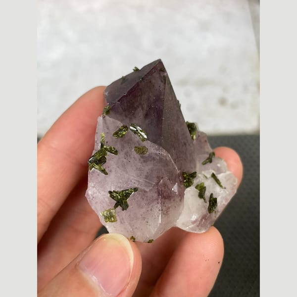 Lilac-tinted quartz with dark green epidote from Sichuan — alternate view