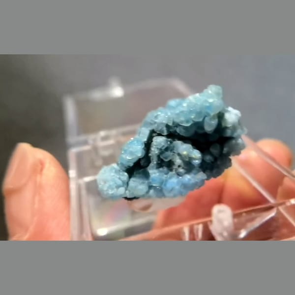 Vivid blue gibbsite allophane thumbnail from Guizhou — alternate view