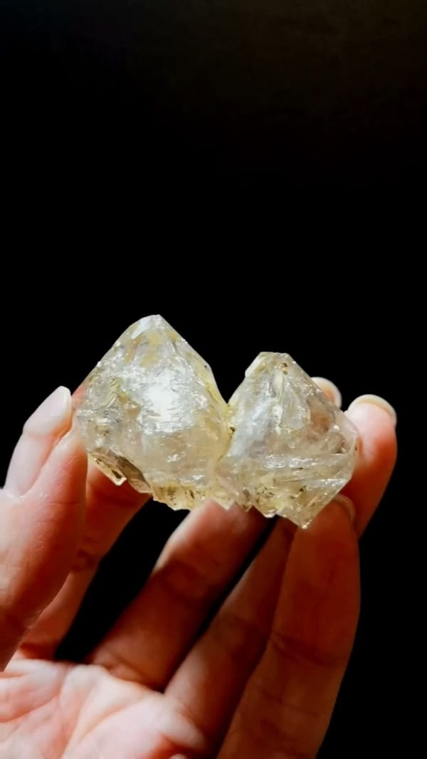 Complete front view of Ochre Skeletal Quartz from Pakistan