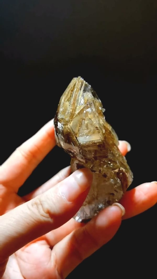 Complete side view of the exact Yellow-Clay Skeletal Quartz from Pakistan