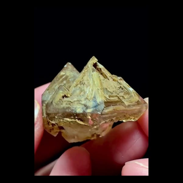 Old-Skin Yellow-Clay Window Quartz — Pakistan — complete specimen view 2