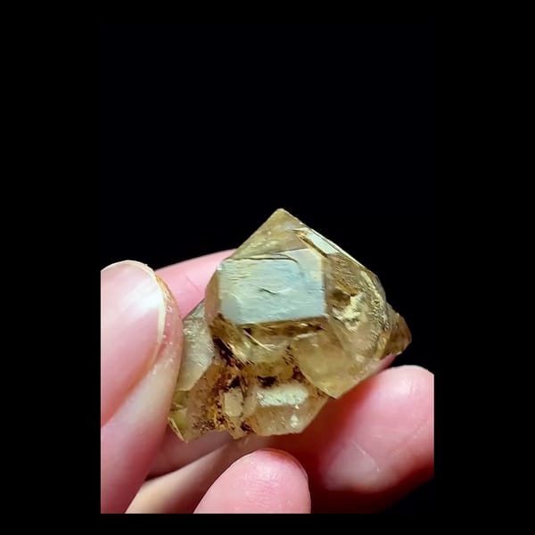 Old-Skin Yellow-Clay Window Quartz — Pakistan — complete specimen view 4