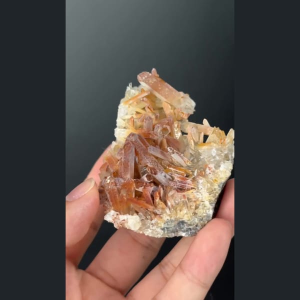 Fan-shaped golden-brown citrine quartz cluster from Jinkouhe, Sichuan — alternate view