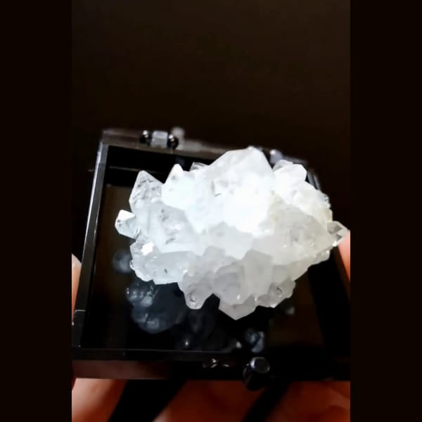 Sparkling diamond apophyllite cluster from India — alternate view