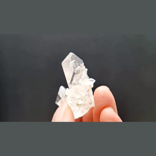 Water clear keyhole quartz from Pakistan — detail view