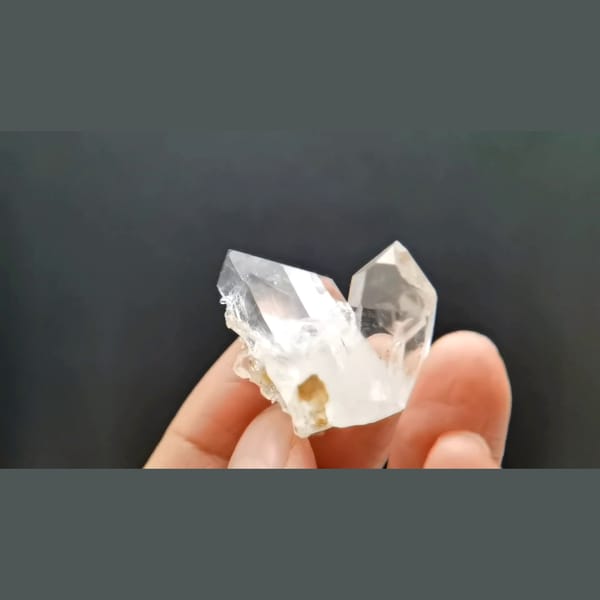Water clear keyhole quartz from Pakistan — detail view