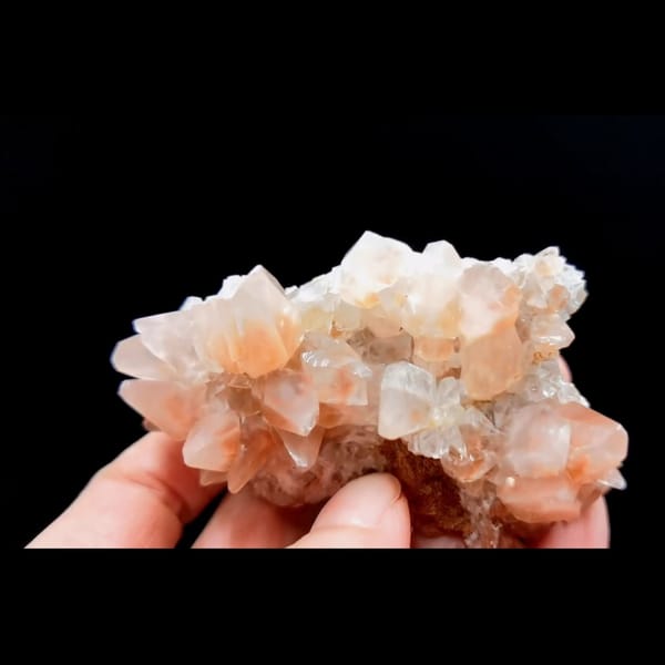 Red-core dogtooth calcite from Daye Hubei — alternate view