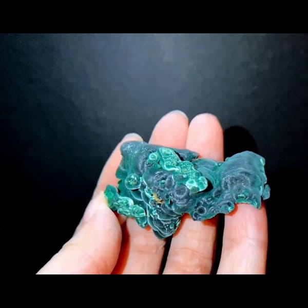 Cats-eye malachite from the Congo — detail view