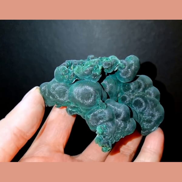 Larger cats-eye malachite from the Congo — alternate view