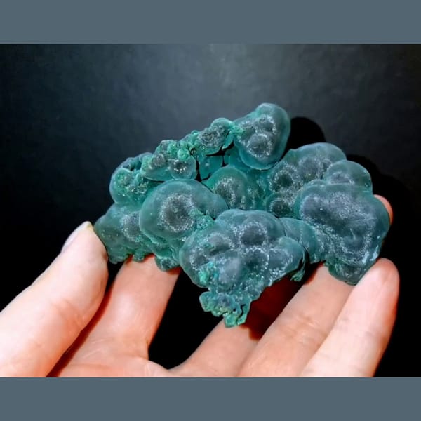 Larger cats-eye malachite from the Congo — detail view